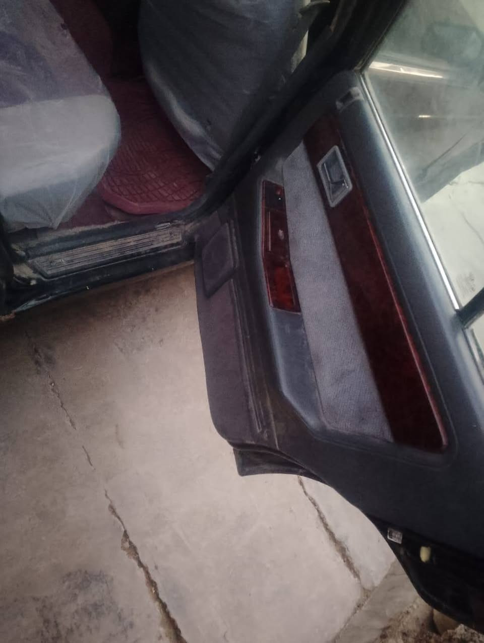 سلام عليكم سياره للبيع
كيا بونتيشا موديل ٩٥ بلاد كير اوتوماتيك 
تخم تاير كهربائيات حداديه كله جديده 
السياره جاهزه سنويه جديده 
السعر ٢٩ 
*********** اتصال  عل رقم
