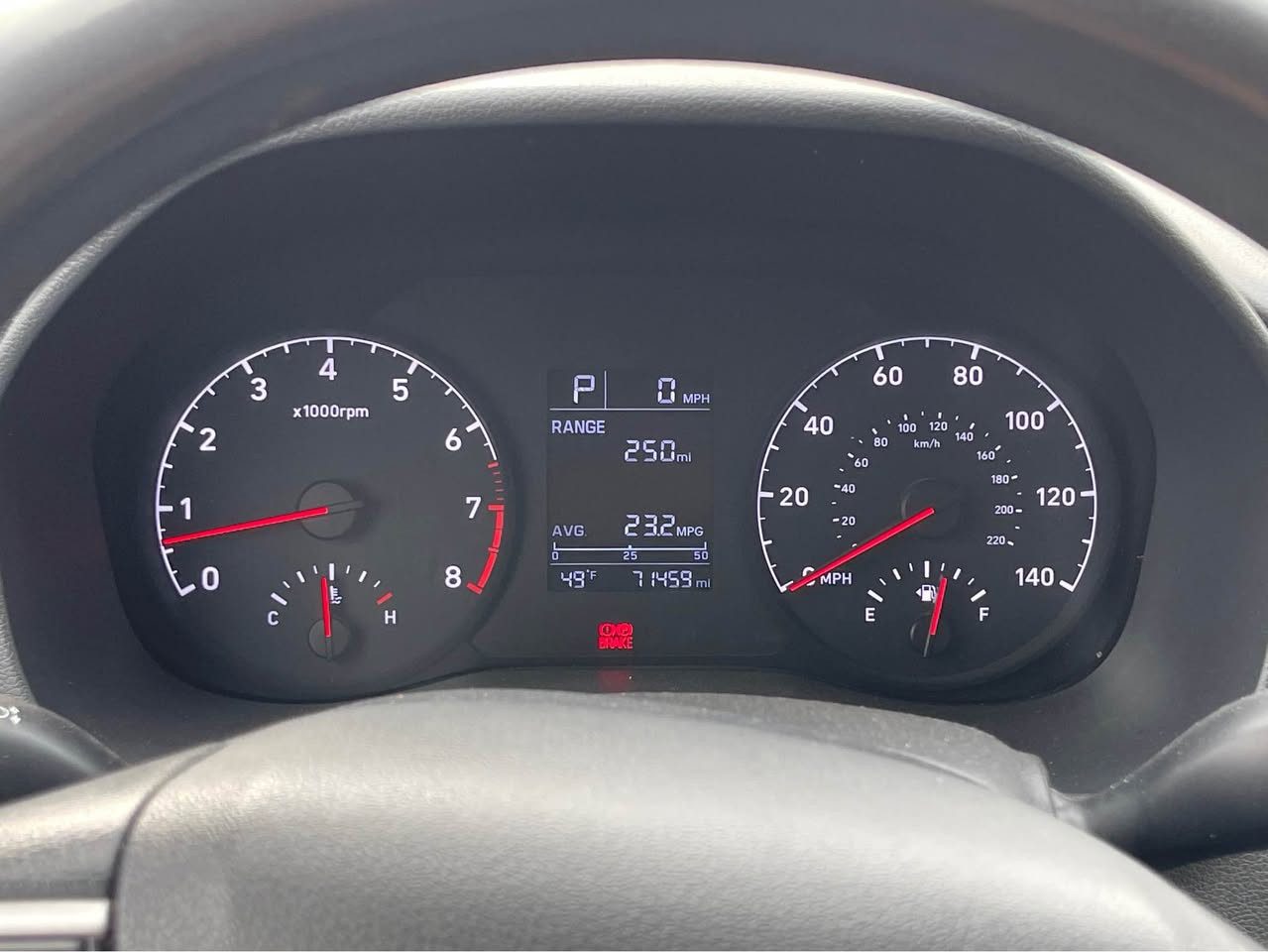 اكسنت ٢٠١٩ امريكي
رقم و مكان كركوك 
السيارة اي عيب بالمحرك و الگير و الكهربائيات ما بيها 
و مداريها على الاخير من ناحية السيرفس
الحدادية و التايرات و الصدر بشهر ال٦ سويتهن 
 بالخارج بيها ٤ قطع جهة السكن صبغ
و متصلح بالامارات الصندوق بس (الصور بالمنشور) 
عيبها الوحيد الصندوگ لونه جارد
ماشية ٧١ الف ميل يعني ١١٤ الف كيلو
السيارة شغالة و كاملة مكمل اي نقص ما بيها مجرد كسر بسيط بالدعامية الامامية 
السعر ١١٠ و بيه مجال اذا طلع بيها شي زايد
رقمي *********** 
متواجد واتساب و فيسبوك كركوك, العراق
