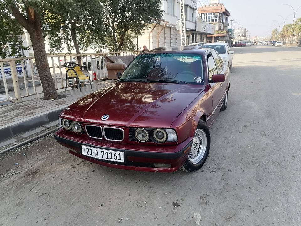 بیئم دبلو بۆفرۆشتن مۆدیل 1992 مەکینەی 525کەپس بیلاد گیر عادی گیر مەکینەی بەشەرت بی سەرف بی بخار بی لیدراو بؤياخ عام بؤ جواني رەقەم سلیمانی رەقەم سنەوی  تازایە تا 2029 دەفتر بەنزینی هەیە تحویل غرامە بەشەرت مواصفات سلایت کوشین جلد جام کارابا سوکان 95 ئیرباک پیش پان بۆنیت پان پیشی کامل کراوە بە 95 تبرید مەرکەزی پاوەر ABS قوفل مەرکەزی لایت زینۆن لایت ئەڵقە تاخم پیش کارابایی به شرت تەقەو ڕەقەی  بەشەرت ماڵ دۆستا دينار مسرفي تيا نيه ناونیشان کەرکوک رەحیماوە *********** //// *********** كركوك, العراق
