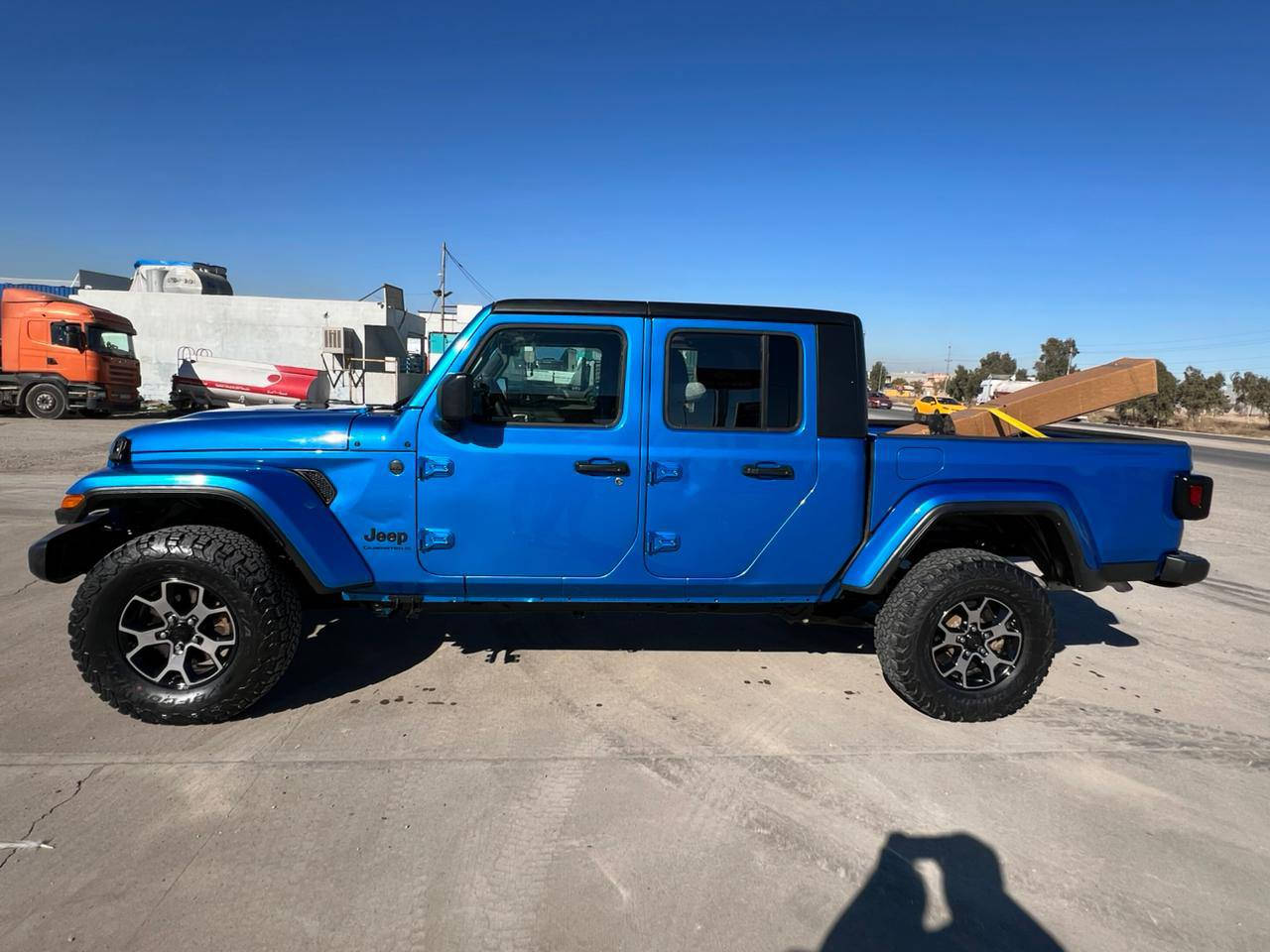 جيب كلاديتر 23 حادث سرقة يعني بدون ضرر 
سارقين منها الوياله كشنات الصدر وبك لايت فقط
لون مميز رقم اربيل باسمي
السعر 33 قفل
***********
