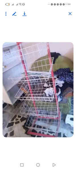 مكانه بغـــــــــــــــــــداد  التراث
*********** 
العدد 5  سلات ثلاثه على 25 واحده ناقصه جديده بالقاعده لكن يمكن استخدامها على 10 وياها سله كبيره تستخدم لعرض الصمون كبيره 35
شراري ينتصل ***********
