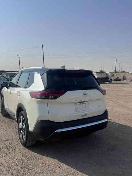 � نيسان روج 2021 SL تو كلر (أبيض + أسود)
ماشيه 78 ألف كم 🔥
شرط المحرك والكير والصدر ✅
رقم بغداد مشروع وطني باسمي السنوية
شرط التحويل والغرامات 💯

الضرر: بنيد مبدل تجاري + جاملغ أيسر تعديل بارد
السحب أمامي (مو فورويل)

✨ مواصفاتها:

 • كشنات جلد كهربائية بخزن وضعية السائق
 • رادارات أمامية + خلفية + نقطة عمياء
 • قيادة ذاتية كاملة
 • 5 كاميرات 360°
 • نظام صوت BOSS (6 سماعات)
 • أوتو هولد + مثبت سرعة
 • تدفئة وتبريد مقاعد
 • جنطة كهربائية + سقف بانوراما
 • شاشة بلادية + حساسات كاملة
 • تايرات جديدة ولوك
 • فول ادامة مناقصها اي شي 
سعر 210 بيه مجال 
*********** طوز
