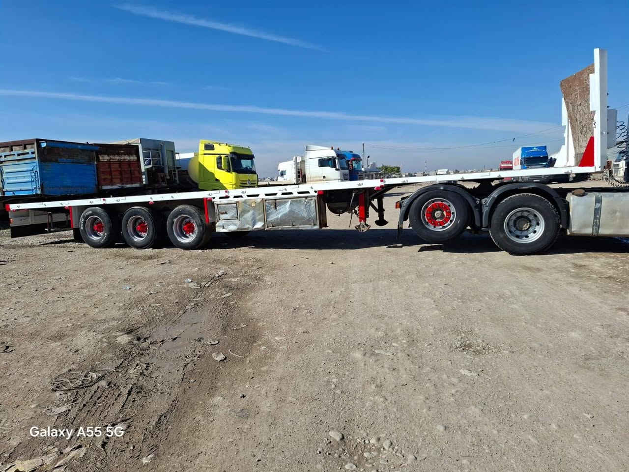 السلام عليكم  فالفو للبيع موديل 2001
حجم 420 كير مكينه اكسل بشرط بدون صبغ تخم تاير
طول عربنه 13.60 كهربائي كامل عنوان طوز 
رقم الهاتف📱 ***********
