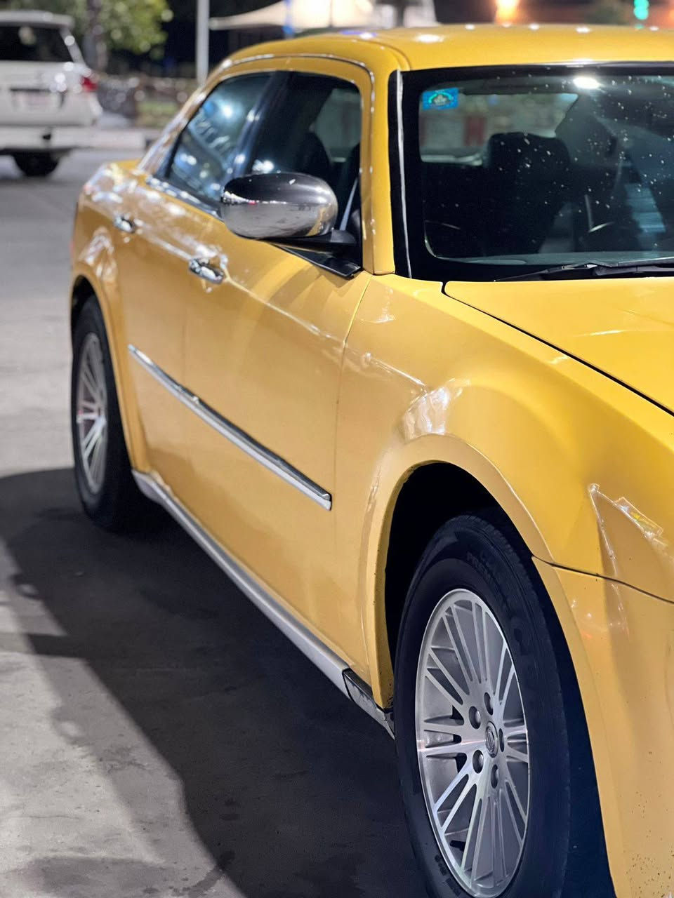 سلام عليكم أوباما 2010 اصل بيه بس جاملغ امامي دون دواخل جاهزه السعر 110بيه مجال ممتواجد عله الفيس اليحب يتصل ***********
