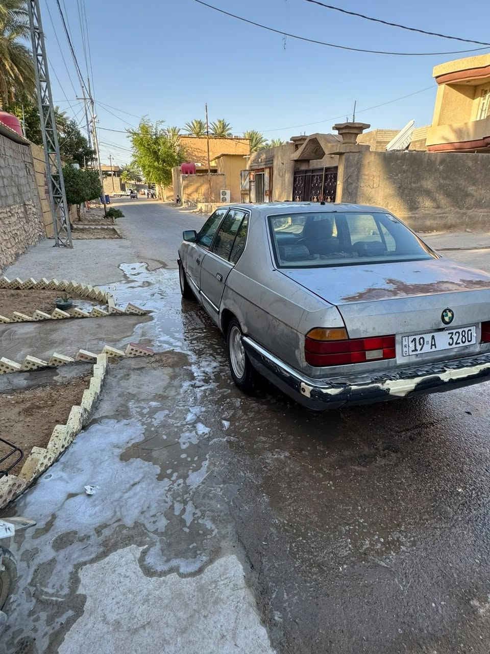 السلام عليكم BMWللبيع مكينه بطه3000بيها مكانها كربلاء رقمها أنگليزي وبأسمنا السعر25وبيها مجال للاستفسار اتصل علا الرقم ***********
