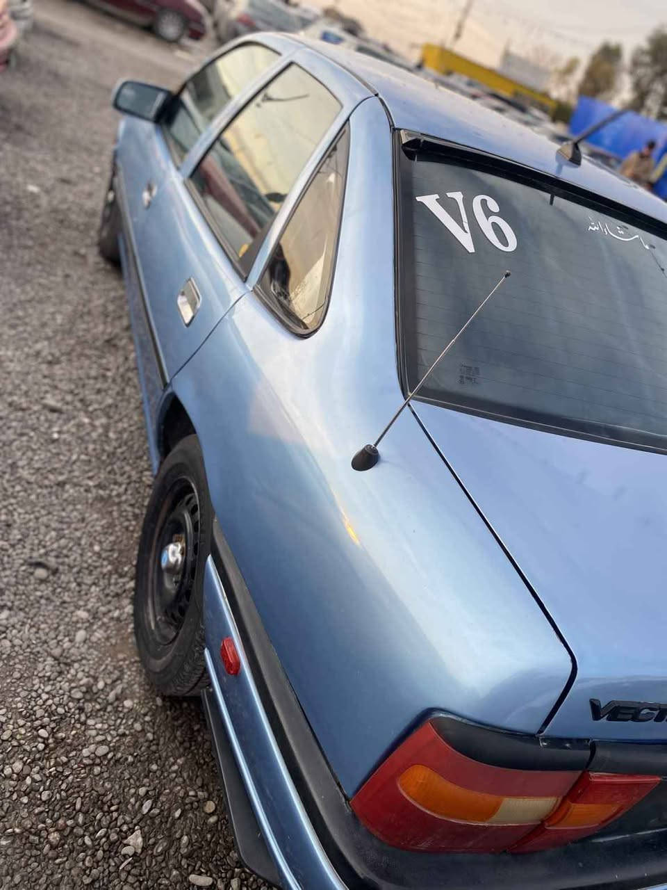 ڤیکترا  مودیل1992 
گێڕ و مەکینە بەشەرت
ناو و دەرەوەی وەک یەک جوانە
سعر//28وەرەقە تۆزێک مەجال
شوێن// هەولیر
***********واتساپ ڤایبر موجود أربيل, العراق
