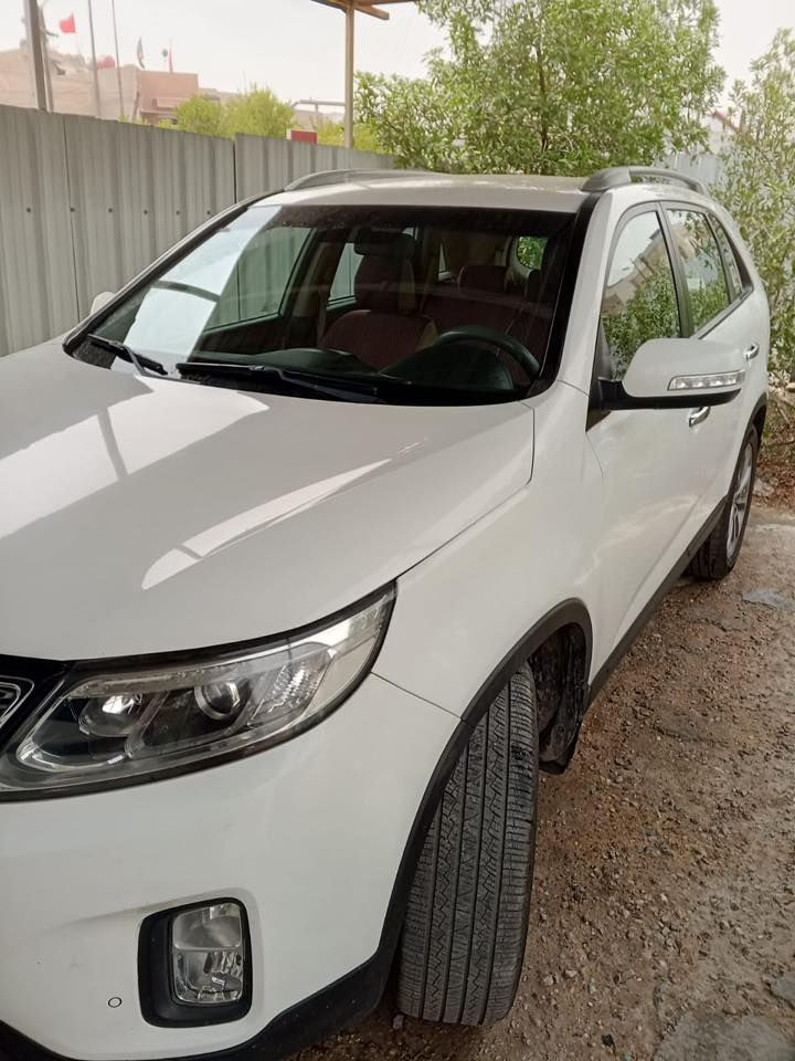 السلام عليكم سورنتو خليجي موديل 2014
موصفاتهة
بردات خلفية 
اشاير مري ومري شفط 
سبعة راكب
ثلاث قطع تبريد
لايت زينون 
حساس امامي وخلفي 
تحكم ستيرن جهتين 
محرك 4سلندر طابوكه جديده صارلي سبوعين شادها 
كير على وضع شركة كفالة من فتح 
ماشية 140
سياره عليها ادامة كامله 
تخم تاير جديد 
حداديه جديده 
عليها منضومه تبريد كامله جديده 
السيارة كفالة عامة فقط الجاملغ الخلفي شخطه باب صبغ
رقم السيارة واسط الدولي با اسمي  سنويه وهزه جديده سيارة على ايدي 
مكاني الكوت 
الاتصال :***********
