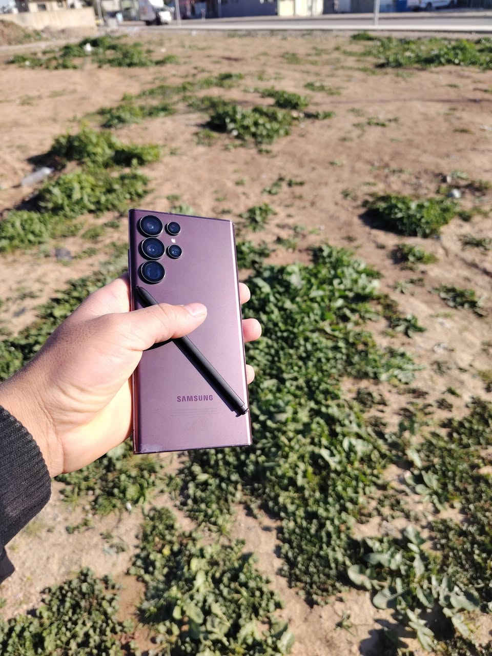 S22التره ذاكره 128رام 12بطريه 5000ملي امبير شرق اوسط الجهاز كلش هلو بي فطر بل لمس مو مئثر عل جهاز ابد السعر 550وبي مجال للطيبين للستفسار على رقم الهاتف كورك ***********اسيا ***********
