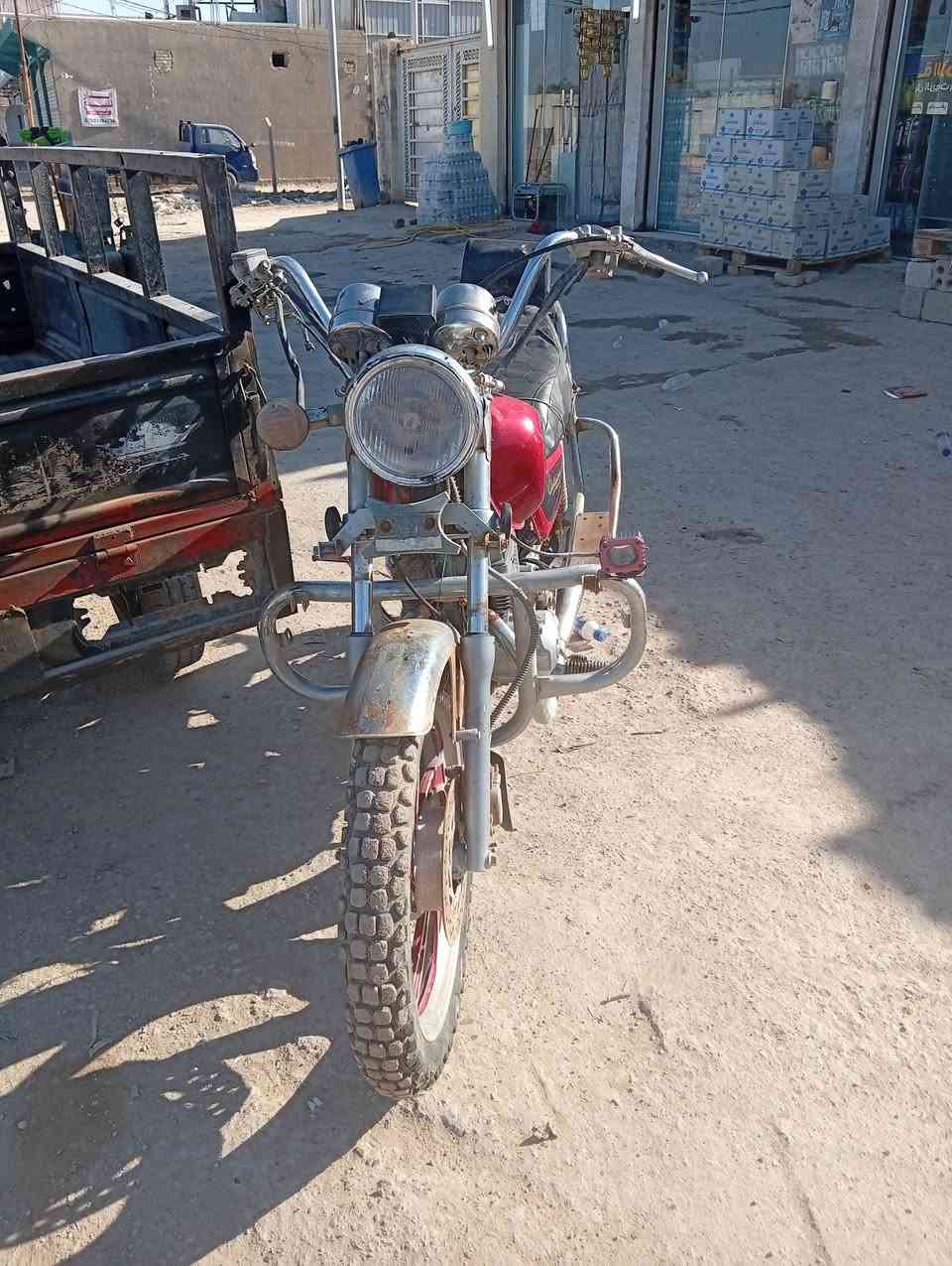 السلام عليكم شباب دراجة للبيع موديل 2016اوراق كاملة مكينة ناعمة وحلوة عوزهة ترتيبات سعرهة 450وبيهة مجال الشراي اتصل مكلف بلنشر***********
