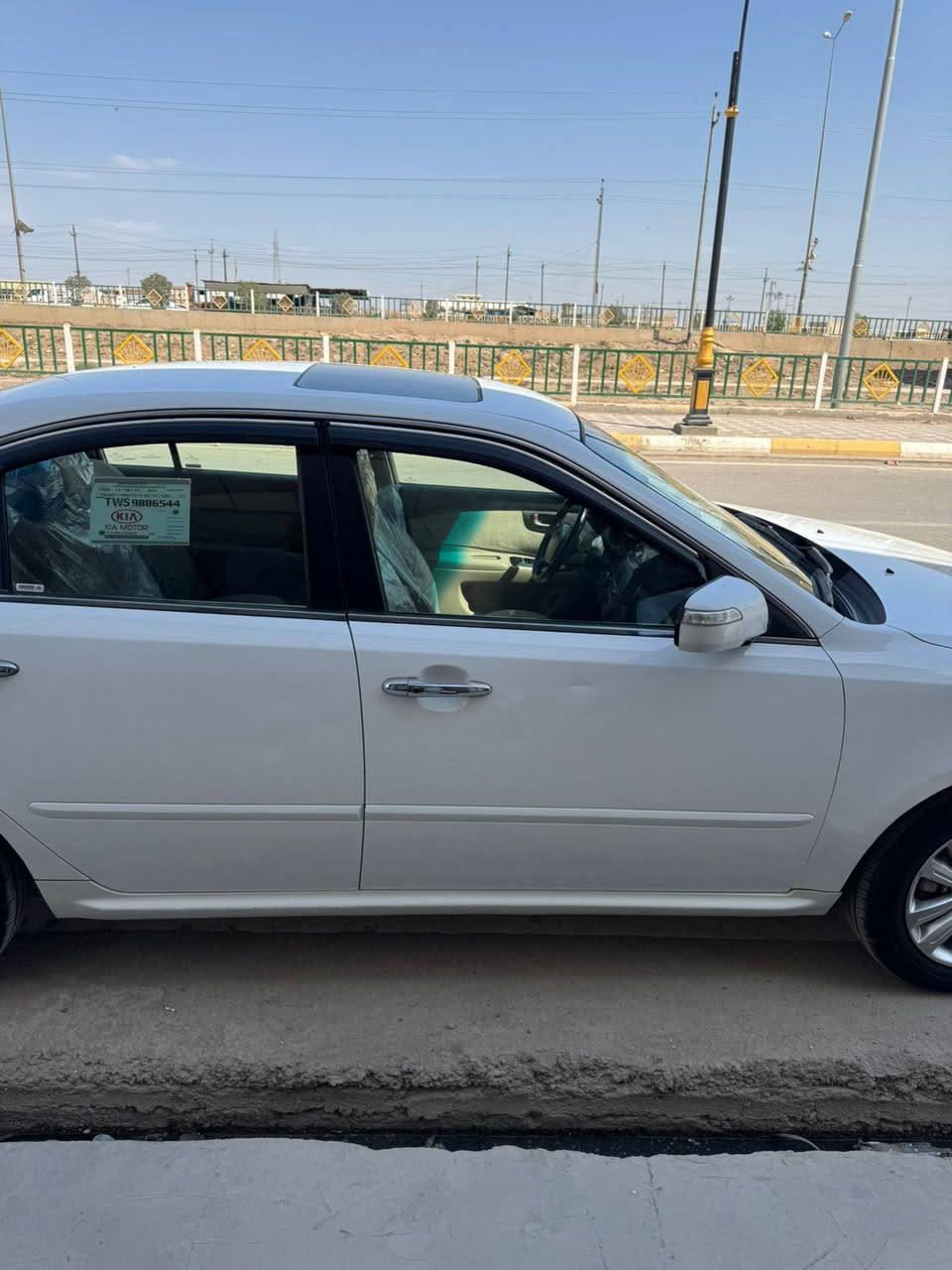 سلام عليكم للبيع سياره اوبتما 2010فول مواصفات  وحد على واحدبصمه فتحه 5تجاوي مكينه 2000ممفتوحه    رقم بغداد انكليزي بسمي سونيه2030 مكان ذي قار قلعه سكر سعر 136وبيها مجال بسيط موبايل***********
