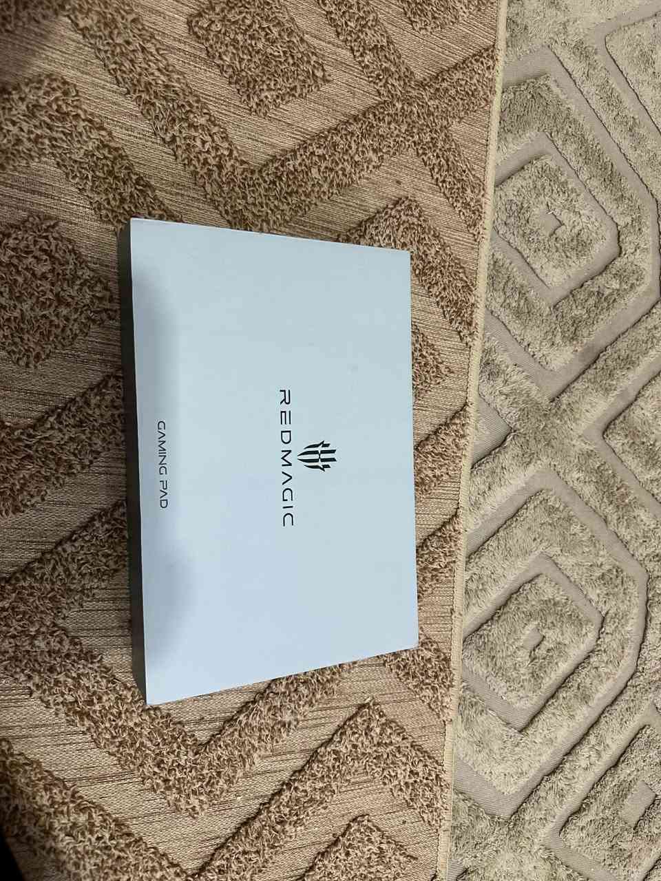 ع: أيباد ريد ماجيك نوفا (Red Magic Nova)
المواصفات والحالة:
• الذاكرة: 256 جيجابايت.
• النظافة: الجهاز بحالة الوكالة (فول نظافة)، خالي من أي عيوب أو خدوش.
كامل الملحقات 
• الاستخدام: استخدام قليل جداً وشخصي (شبه جديد).
• الأداء: الجهاز يعتبر من أقوى الأجهزة للألعاب والتطبيقات الثقيلة.
قيم وآخذ"، الجهاز يستاهل والي يرضي رب العالمين ما نقصر وياه
مكاني بغداد


**إذا كنت صاحب هذا الإعلان وتريد حذفه لأي سبب، رجاءا أرسل رسالة إلى الدعم الفني**