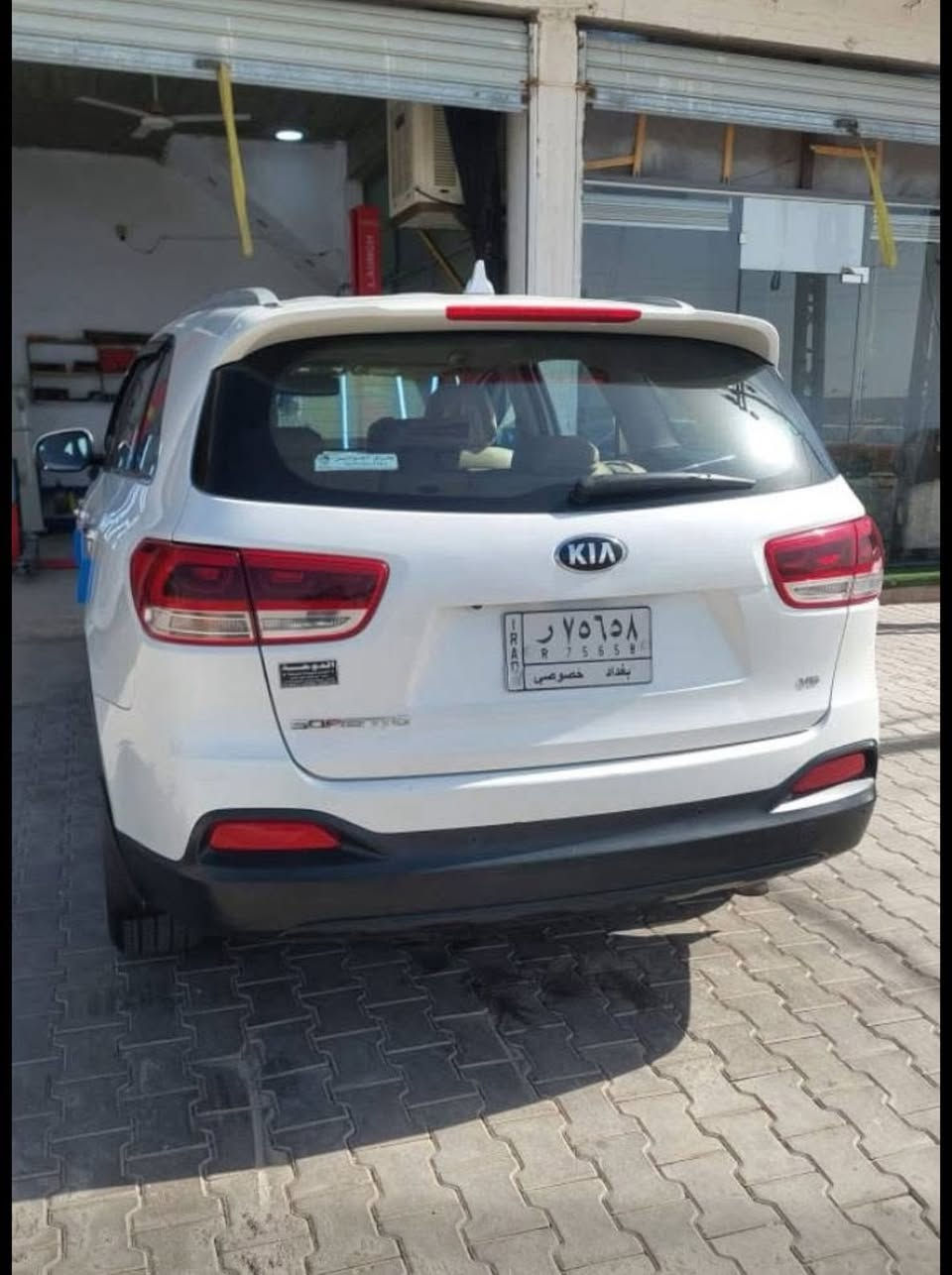 سلام عليكم سورنتو 2015شكل ال 16سياره خليجيه مكفوله كفاله عامه ماشيه 160الف السعر 195 وبيه مجال بصيط للشراي ***********مكان السياره واسط قضاء الحي
