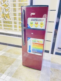 ثلاجة رويال • حجم وسط • نضيفه جدا