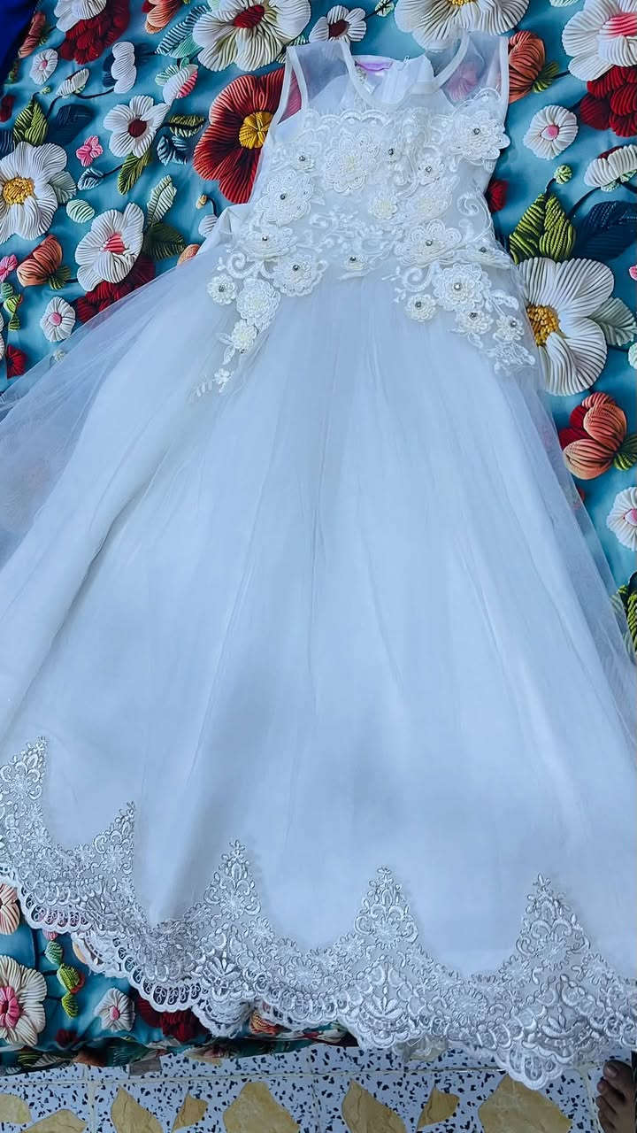 هلو بنات عندي فساتين عمر خمس سنوات وسته عندي توصيل لكل المحافضات


**إذا كنت صاحب هذا الإعلان وتريد حذفه لأي سبب، رجاءا أرسل رسالة إلى الدعم الفني**