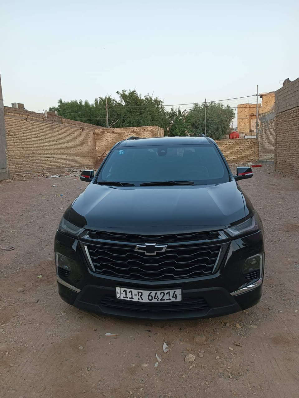 المركبة : شيفروليه ترافرس فئة بريمر  موديل 2023 فول للبيع فقط
الضرر: الجاملغ الخلفي موضح في الصور قبل وبعد
الرقم : بغداد بسمي
مكان السيارة: ميسان  
_______________________________
المواصفات 
✅ شيفروليه ترافرس 2023 بريمير  دبل فتحه 
✅ محرك 6 سلندر 3600 VVT
✅ السيارة ماشية 100 كيلو 
✅ اربع بصمات للابواب مع بصمة تشغيل وتشغيل عن بعد
✅ نظام الكاميرات الاربعة برؤية 360 درجة 
✅ إمكانية عرض كاميرا في مرآة السائق (كاميرا خامسة) أصل
✅ ويل كب حجم 20 بلاك رياضي مع طقم تاير جديد كونتننتال 
✅ لايتات زينون اصل مع حاجب LED نهاري 
✅ كاميرا خلفية دوارة مع الستيرن 
✅ اشارات بالمرايا الجانبية مع حساسات الاجتياز 
✅ غرفة السيارة جلد اسود اصل
✅ تحكم كهربائي متكامل لمقاعد المقدمة 
✅ تدفئة ستيرن
✅ ستيرن كهربائي الحركة
✅ جنطة كهرباء شفط مع إمكانية فتح الجنطة بثلاث وضعيات  عن طريق باب السائق والبصمة 
✅تحكم كهربائي متكامل لمقاعد المقدمة 
✅ كشنات أمامية تدفئة تبريد
✅ كشنات وسطية تدفئة
✅ شحن موبايل وايرلس
✅ منافذ USP & AUX
✅ منافذ طاقة 12V متعددة
✅ رادار امامي مانع تصادم واعطاء تنبيه مع حساسات خلفية
✅ مانع إنزلاق
✅ شاشة دشبول كبيرة سلايد لمجموعة من الايعازات 
✅ قاصة داخلية خلف الشاشة مع منافذ USB
✅ تحكم ستيرن جهتين متكامل الايعازات
✅ سايد بريك بصمة 
✅ تبريد السيارة 3 قطع مع تبريد خلفي منفصل  
✅ مقاعد وسطية فصل سياحي لراحة اكبر 
      مع بقية مواصفات  الفول المعروفة
✅ للمزيد الاتصال *********** 
       واتس اب فقط *********** 
✅️السعر 310 بيها مجال للشراي وتدلل
