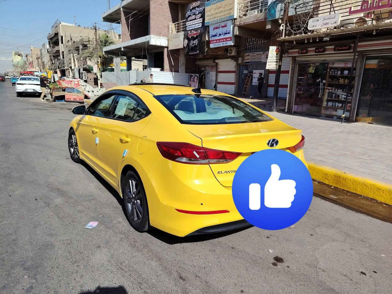 السلام عليكم النتره لبيع موديل 2018 وارد أمريكي فول مواصفات واحد على واحد مكينه دوش 2000 حادث جاملغ امامي جهه السايق معدل وبنيد بي تعديل بدون دواخل بدون ايرباكت سليمه سونر جديد بل سياره سياره رقم انكليزي بسمي سنويه جديده تحويل ثاني يوم رقم بغداد سياره مامشتغله تكسي  مكاني بغداد الكماليه شارع المصرف متواجد خاص او واتساب رقم الهاتف *********** السعر 122 وبيهه مجال

