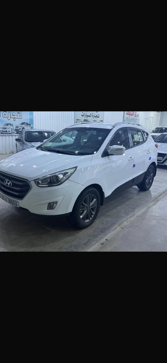 السلام عليكم
توكسان للبيع 2015 رقم وسنويه وهزه جديده 
كفاله من الصبغ والفتح 
ماشيه 155 
السعر 152 وبيه مجال للشراي 
للاستفسار اتصل ***********
