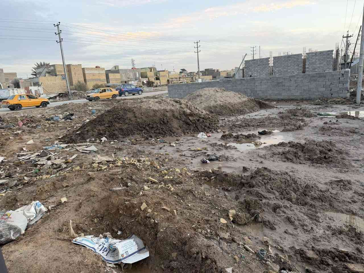 عرصه للبيع ٣٠٠متر موقع مميز سند ٢٥مداوربسم المشتري حي الجامعه بدايت  شارع مجمع حيدر ابن حجي هندي تبعد عن فاكت الجامعه ١٥٠متر على شارعين للستفسار تعال خاص اواتصل ***********واتساب
