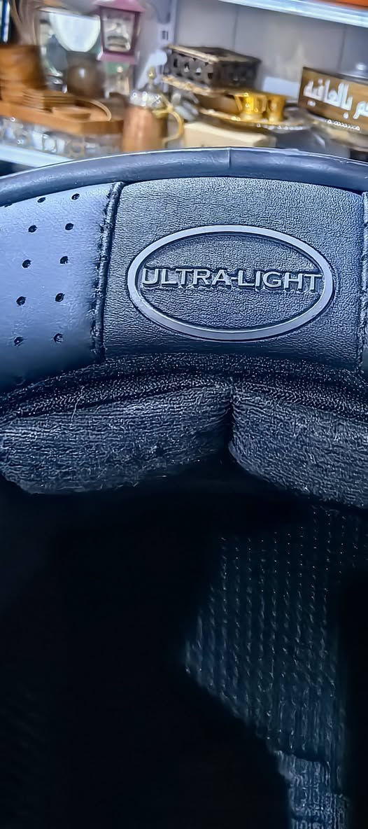 هذه خوذة نصفية (half helmet) من هارلي ديفيدسون بشعار جمجمة فولاذي ولون أسود مطفي.
تتميز بلمسة نهائية سوداء مطفية.

تشتمل على شعار جمجمة فولاذي على كل صدغ.

مزودة بواقي صغير وحزام ذقن بزر قابل للتعديل.

معتمدة من وزارة النقل (DOT).


**إذا كنت صاحب هذا الإعلان وتريد حذفه لأي سبب، رجاءا أرسل رسالة إلى الدعم الفني**