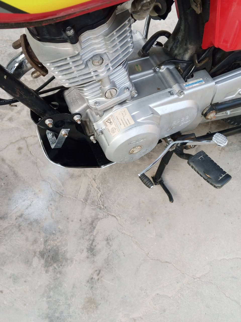 دراجه تايكر للبيع رقم وسنويه موديل 21 طالعه ب 23 جديده كلش كفاله كهربائيات كله شغاله تحويل تاني يوم السعر مليون و 550 )  1550 ) وبيه مجال قليل مكاني بالزبير الشراي اتصال واتساب ***********
