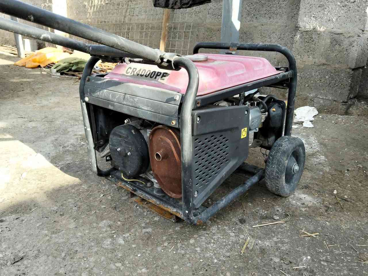 مولداد عدد2للبيع مكانهن بغداد قرب لبسمايه سعر لمولد لكاز 500ولمولد صغير 100ابيع على لفحص ***********/***********
