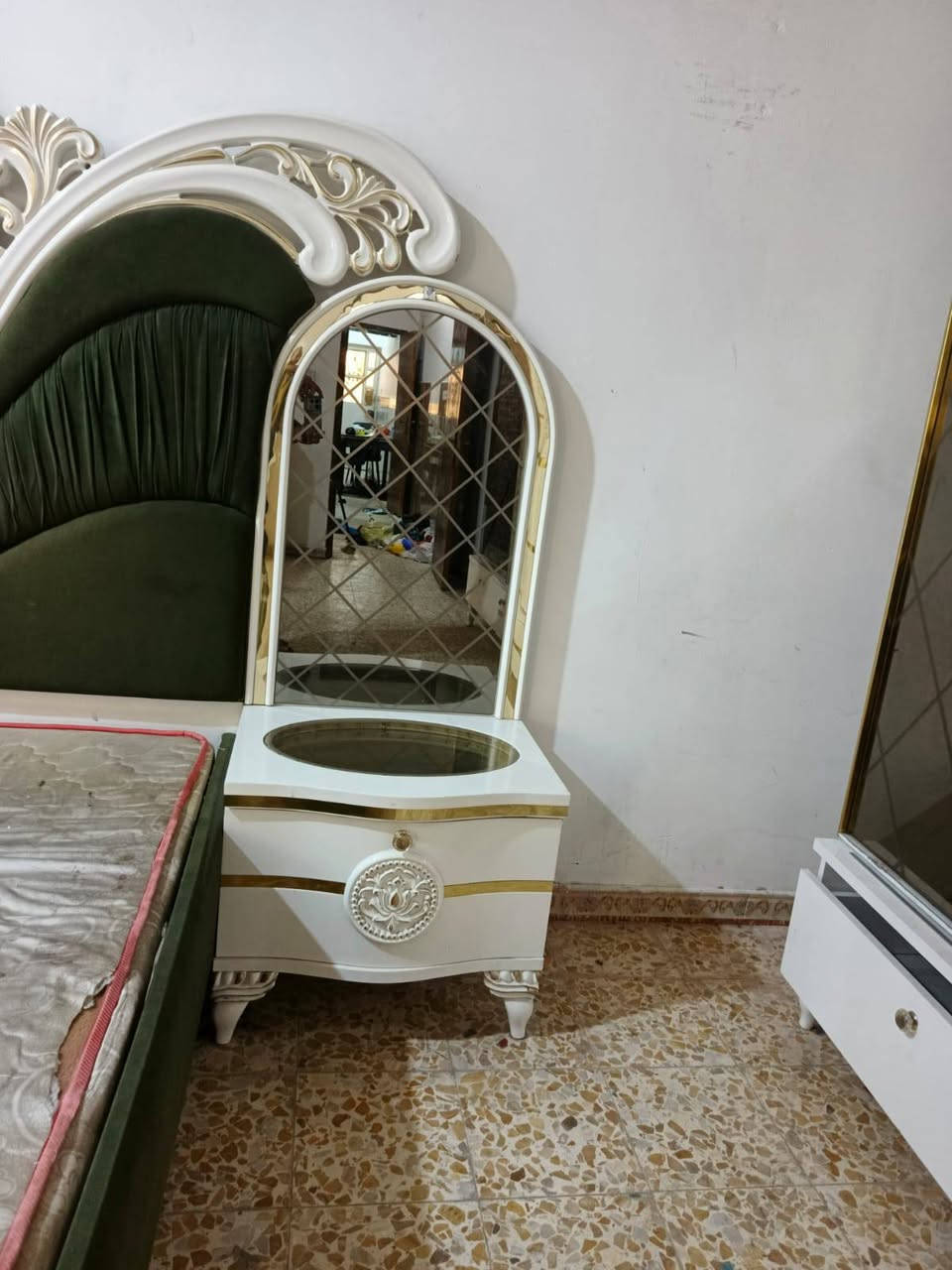 غرفه تركي كامله أصليه نضيفه كلش
800 الف


**إذا كنت صاحب هذا الإعلان وتريد حذفه لأي سبب، رجاءا أرسل رسالة إلى الدعم الفني**