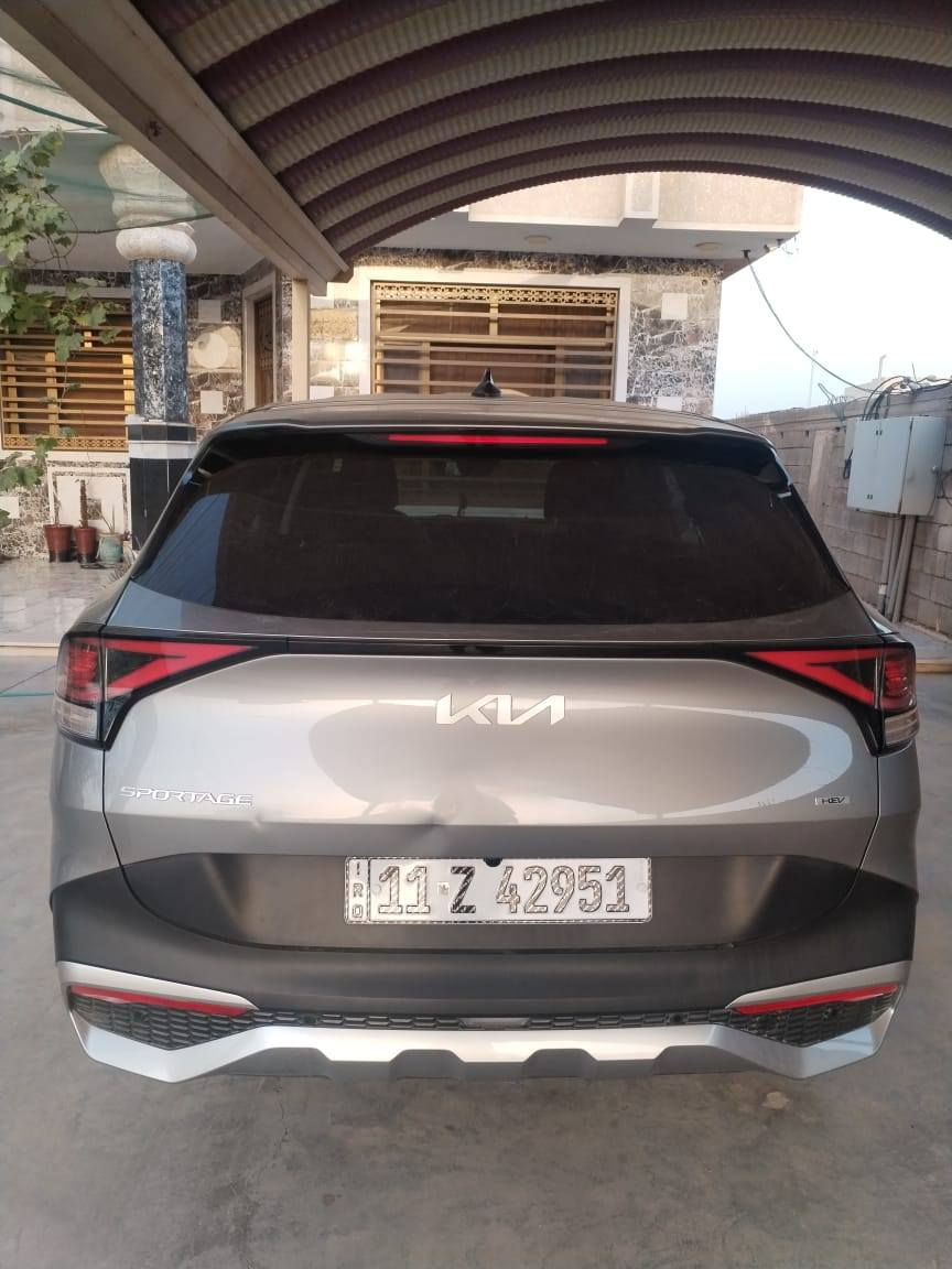 سبورتج هابرد ٢٠٢٣ وارد  أمريكي حادث جاملغين و بنيد وبدون أي دواخل مبدلات نفس اللون السيارة بدون صبغ السيارة ماشية ١٨ الف نصف مواصفات السعر ١٨٥ بيهة مجال *********** ابو عبد الله
