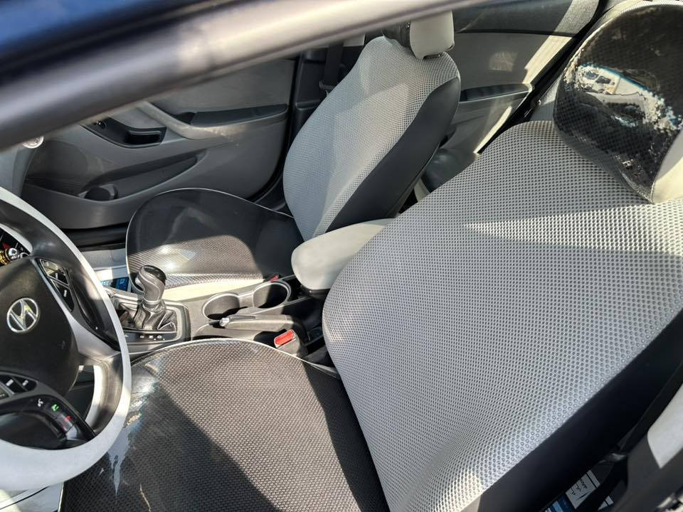 سلام عليكم  النتره البيع موديل ١٦ رقم كربلاء مشروع وطني بيه.                            قطعتين مكان بغداد اليوسفيه سعر نتصل ودلل ***********
