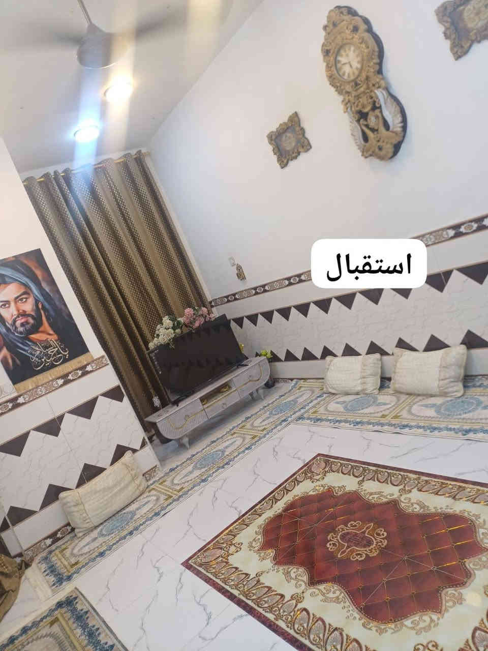 للبيع 75متر زراعي متكونه من غرفه جوه وغرفه فوك قيد الانشاء جاهز  من مطبخ وستقبال وتخاريج للسكن مشموول بتطويب رايده ٣٥ وبي مجال*********** النجف, العراق
