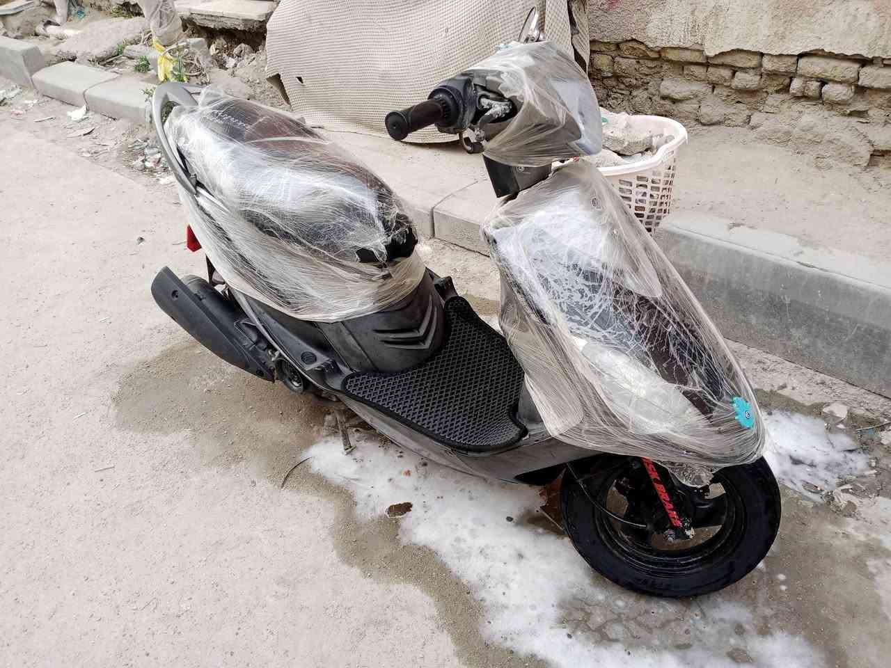 سلام عليكم درجه ماكس عدله للبيع دراجه بلادي كفر اصلي ختم واحد عنوان الناصريه شارع عشرين سعر واحد و150 وبيها مجال رقم ***********
