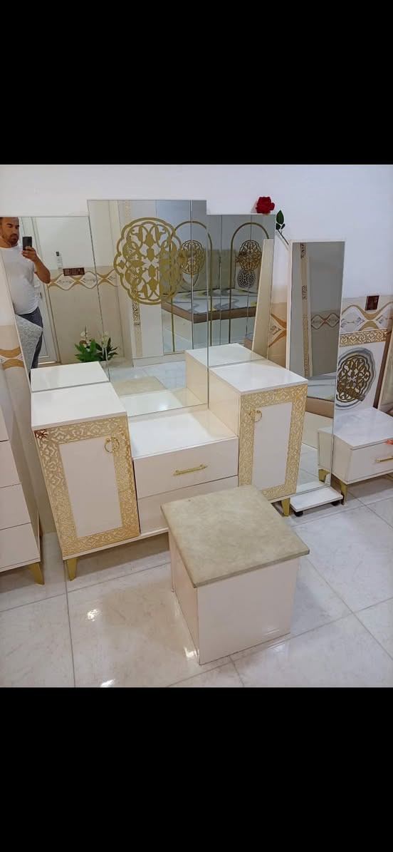غرفة نوم مكانه كركوك جديد كلش اخو جديد مامستعمل سنه  رايدينه ب900الف


**إذا كنت صاحب هذا الإعلان وتريد حذفه لأي سبب، رجاءا أرسل رسالة إلى الدعم الفني**