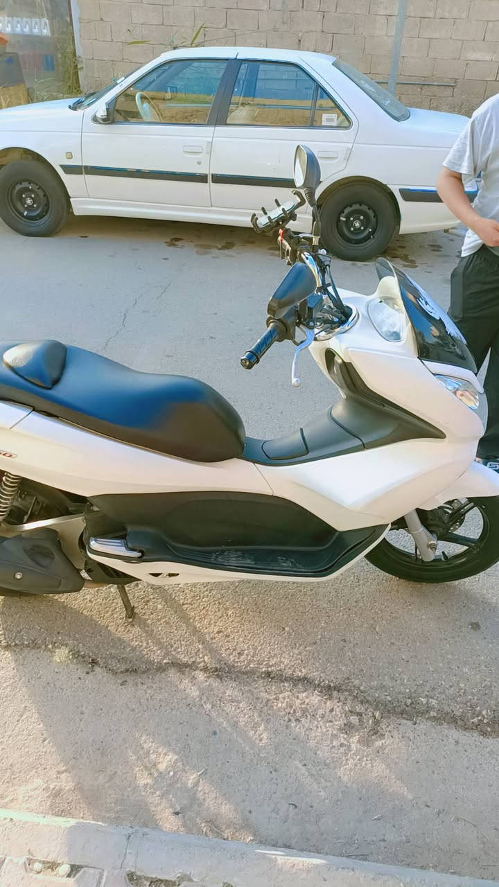 السلام عليكم دراجه pcx جيل أول ياباني مدينه 150 للبيع كفاله عامه ماشيه 30الف رمبه السعر 15وبيها مجال كوت الكفاءات


**إذا كنت صاحب هذا الإعلان وتريد حذفه لأي سبب، رجاءا أرسل رسالة إلى الدعم الفني**