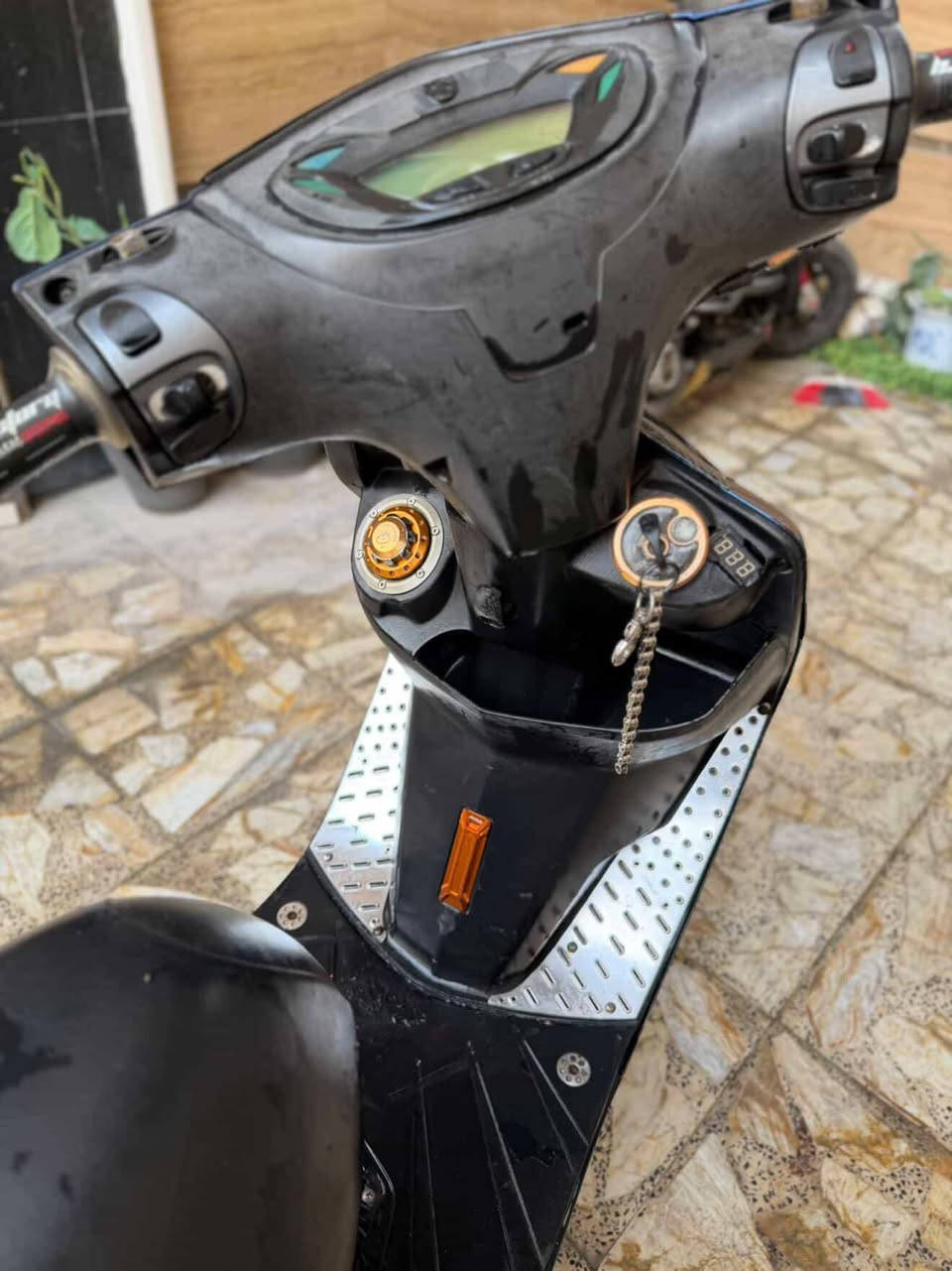 السلام عليكم
ثعلب راس جيتي مزوده تزويد كامل 
مكينه رياضيه و مكفوله من الفتح 
السعر مليون و 200 و بي مجال بسيط رقمي بي واتس اب 
***********
