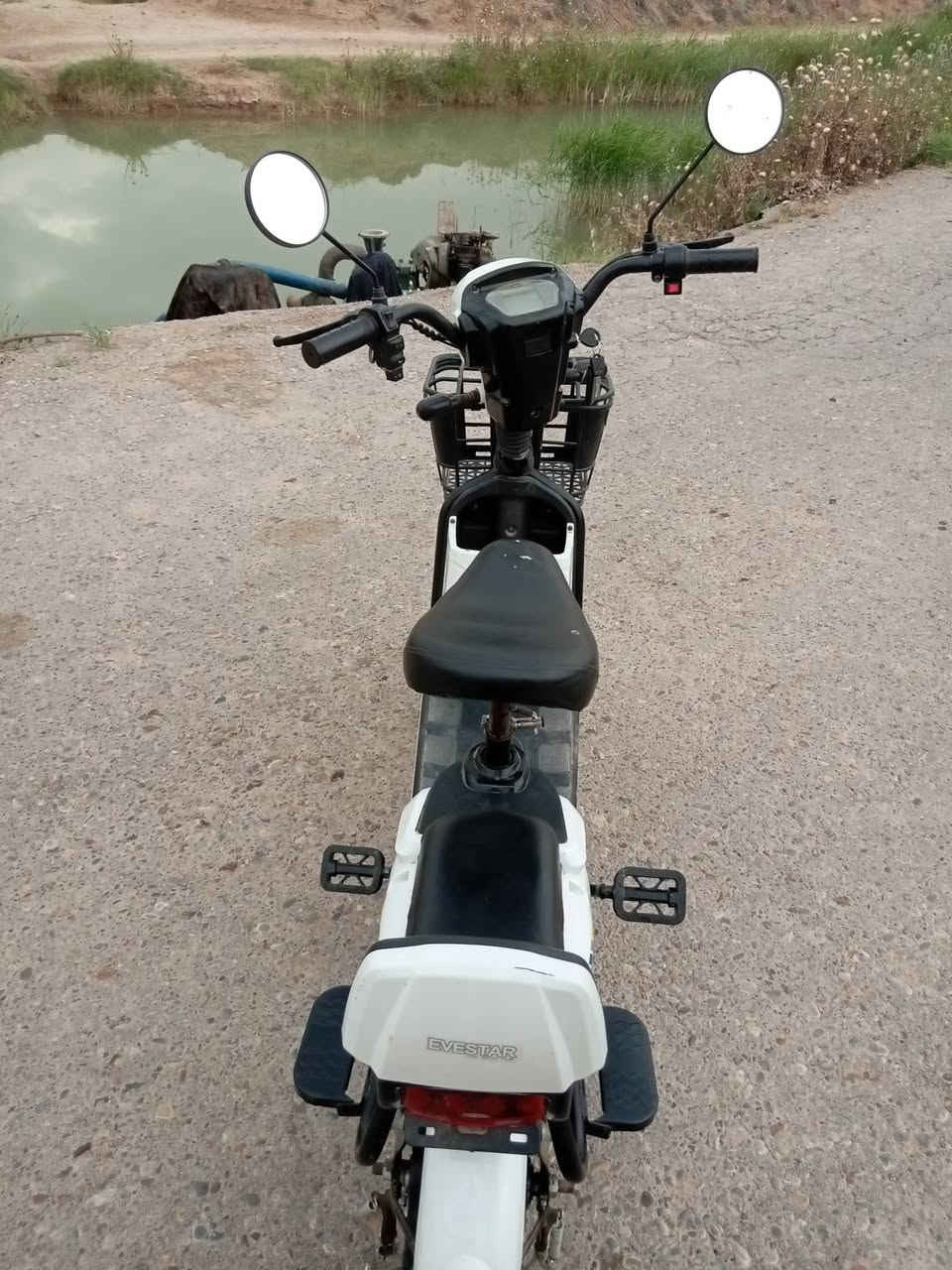 دراجة شحن للبيع 🛵
▪️حجم 14

▪️تايرات جدد ✅

▪️ بطاريات جدد ✅

▪️الدراجة جديدة ماناقصها اي شي

🔹السعر 250 وبي مجال 

المكان📍: ديالى/ الخالص/ ناحيةالسلام /قرية البوعبدال


**إذا كنت صاحب هذا الإعلان وتريد حذفه لأي سبب، رجاءا أرسل رسالة إلى الدعم الفني**