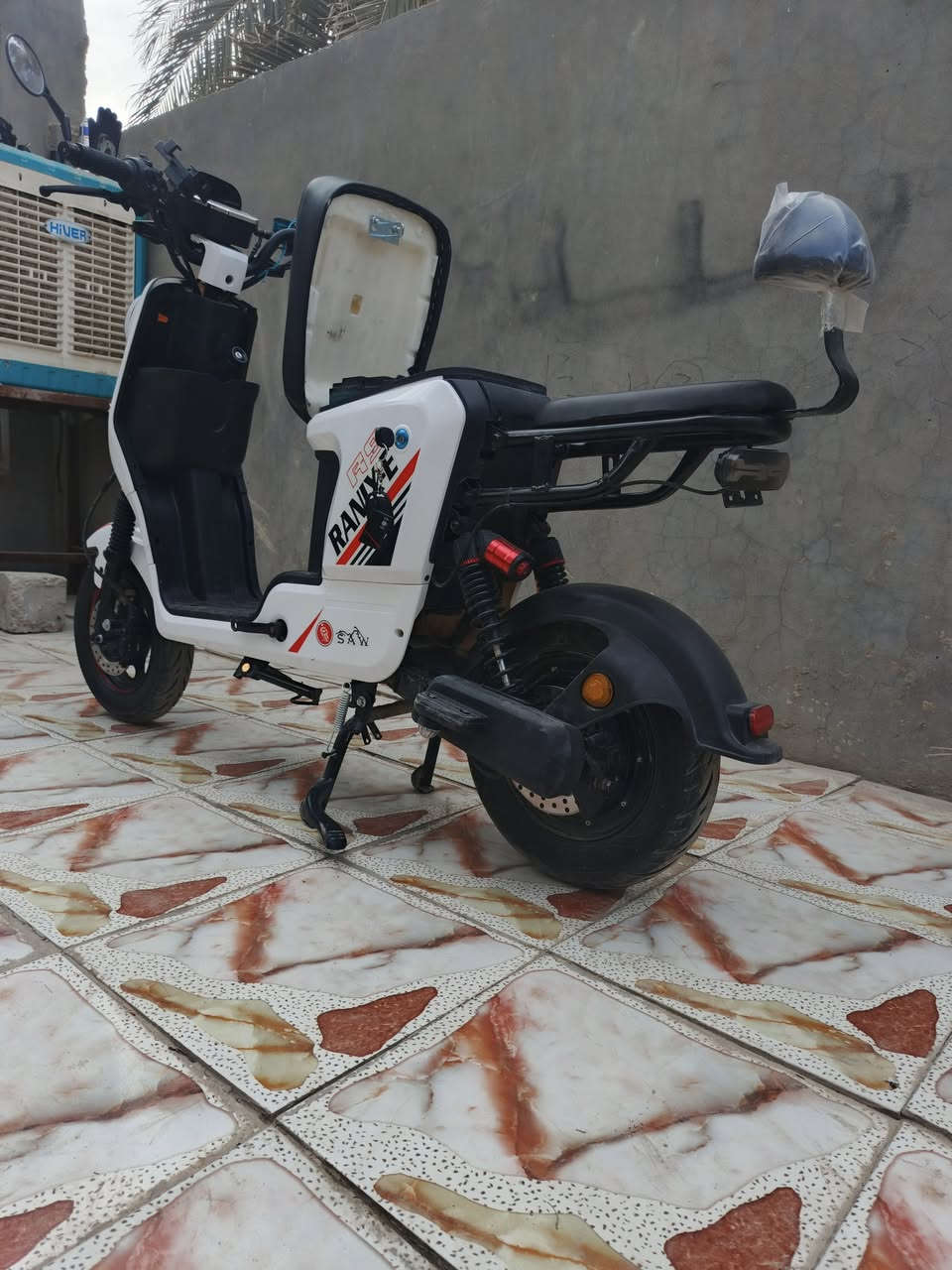 سلام عليكم دراجه شحن للبيع مديل2025 جديده كهربائية كله شغاله مكاني نجف السعر خاص هاذه رقمي بي بي واتساب ***********
