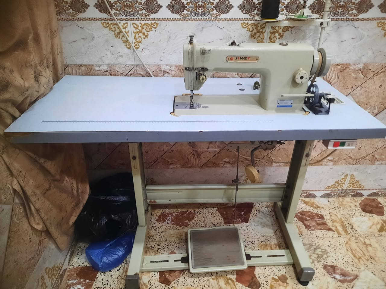 مساء الخير عندي مكينة جاكيت للبيع كلش نضيفة وخياطهة يخبل ع الفحصب٢٠٠ وبيهة مجال


**إذا كنت صاحب هذا الإعلان وتريد حذفه لأي سبب، رجاءا أرسل رسالة إلى الدعم الفني**