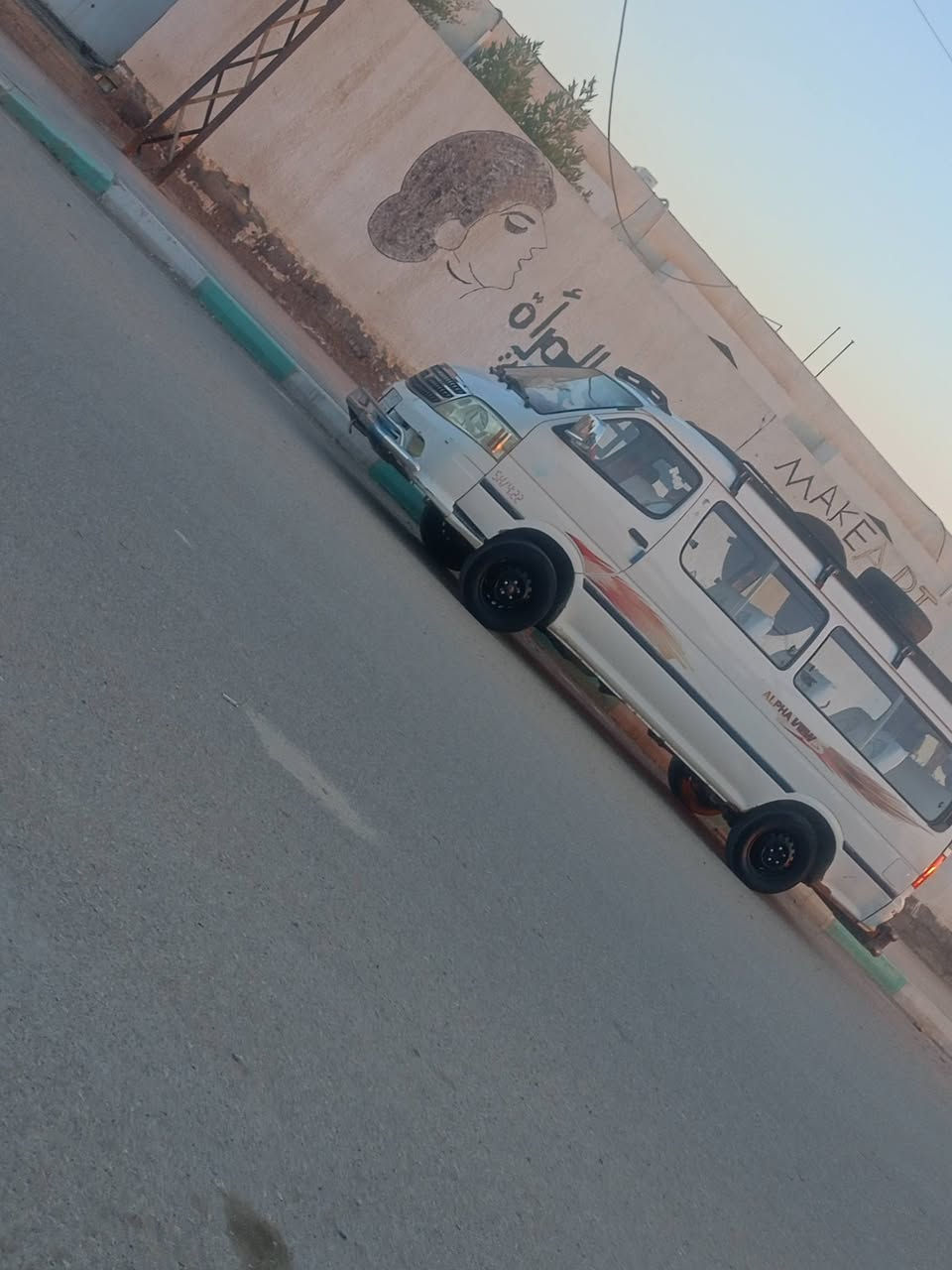 السلام عليكم فاتون موديل 14 كفاله الگشر 
مكينه گير اكسل حداديه كفاله 
بسمي سنويه لل29 
عارضهاا 80 وبيهاا مجال 
مكان السياره ذي قار الرفاعي للستفسار 
*********** تصال
