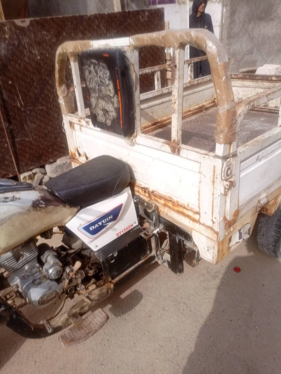 سلام عليكم ستوته للبيع اوراق اصولي مديل 15مكينه خير من الله لا تبخر ولا تنقص دهن دبلات شقاله ستوته مال خبيزه  السعر مليون وميه وبيه مجال المكان ناصريه حي الشهداء رقم التواصل ***********
