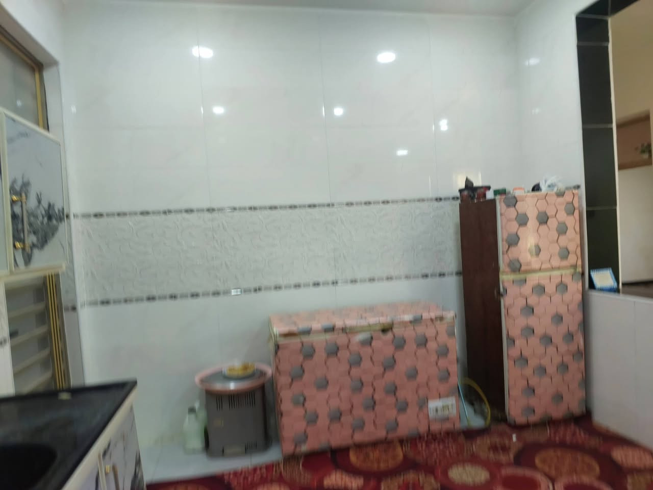 يالله...عقار موقع مميز للبيع  ...بيت بناء سنة ٢٠٢٥ مامسكون بعده ...كوت ..حي الجهاد..قرب شارع المدارس او حسينية الثقلين سابقا ...المساحة ٢٢٥ وبي فضلة كذلك ....البيت كدامه حديقة على شارع ٣٠ ...مكانه مميز ....الاستفسار الاتصال على الرقم المثبت بالوحة صاحب العقار شخصيا......


**إذا كنت صاحب هذا الإعلان وتريد حذفه لأي سبب، رجاءا أرسل رسالة إلى الدعم الفني**