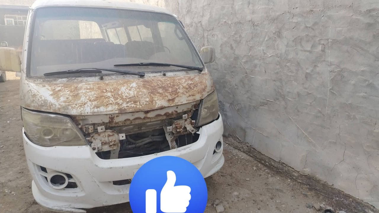 كوم حديد فوتو الوان 2012بدون أرقام بدون سنويه سياره مابيها مكينه وكير فقط غرفتها كشناتها نضيفه جامها نضيف اكسل حداديتها نضيفه. بغداد الحسينيه ***********
