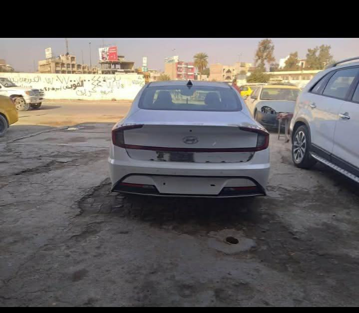 السلام عليكم
سوناتا ٢٠٢١
امريكي ضرر خلفي جنطه وطرف الجاملغ بس صبغ
وبيها صفحه السايق من امريكا كلير منعدى الجاملغ الامامي بجم كبس
مواصفات السوناتا العاديه 
صور الحادث والتصليح مالتها عندي اني مستوردها على ايدي 
السعر ١٥٠ وبيها مجال
***********
بغداد الغزاليه
ماشيه ٧٨ ميل
