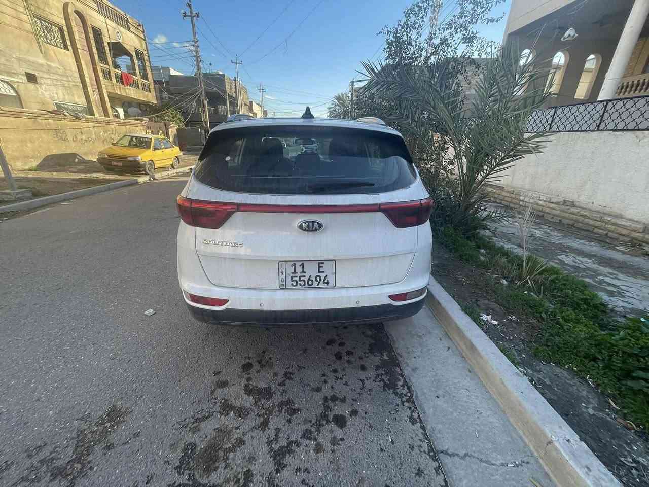 سبورتج 2018 فول مواصفات لاصبغ ولابارد 

ماشيه 125 الف رقم بغداد دولي باسمي 

مكان السياره بغداد حي العامل 

السعر ‼️ علق بتم يجيك السعر بالخاص ‼️
 
 رقم صاحب السياره ***********
