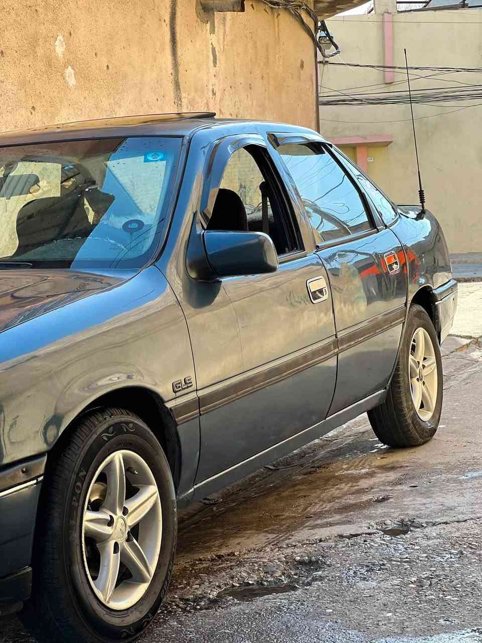 السلام عليكم /اوبل فكترا 16 سنويه باسمي تريد تحويل تريد وكاله كير عادي شرط كير ومحرك طخم تايرات جديد صدر جديد سعر32 وبيها مجال للطيبين ***********
