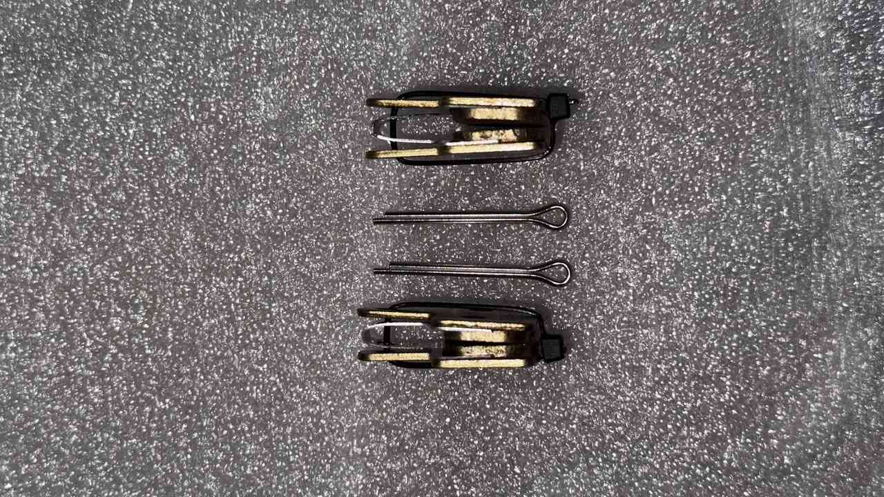 فحمات الفرامل.
میتالك 
جودة عالية كلش
عدد قطعتين
موجودة بالسليمانية
التوصيل متوفر


**إذا كنت صاحب هذا الإعلان وتريد حذفه لأي سبب، رجاءا أرسل رسالة إلى الدعم الفني**