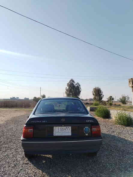 السلام عليكم 
فكتره 18. موديل 92.   محرك شرط لاصرف لا نفخ    صدر جديد كهربائيات شغال. بيه معجون بل سقفيه.  شرط التحويل  السعر 39.وبيه مجال 
***********
