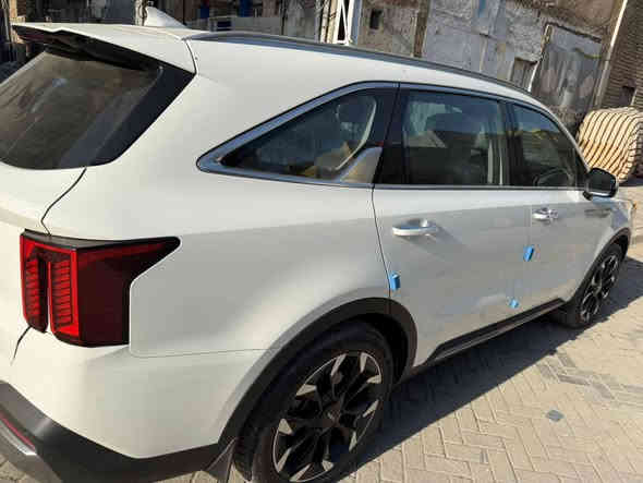 رضيت بقضاء الله وقدره سورنتو 2024
رقم بغداد 
مكانها بغداد
خليجي 6 سلندر  7 راكب
السياره ماشيه 38الف 
بيه بارد بل جاملق الأمامي كد أربع أصابع مثل ماوضح بل سونر + بيه ضربه بسيطه بل دعاميه 
بصمه تشغيل عن بعد                                      ويل 20       
شاشه كبيره متصله                      
لايت زنون 
حساس امامي خلفي 
كامره بك
3قطع تبريد 
GPS
جنطه كهرباء  
كير ماوس 
شفتات
شاحن لاسلكي 
سايد بريك بصمه  
بردات خلفيه بلاد
***********
