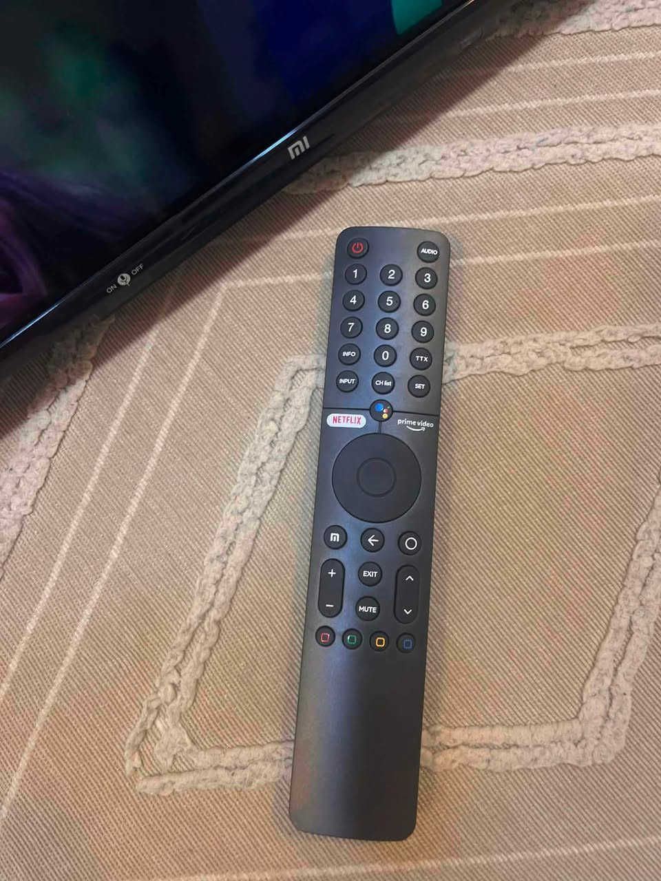 📺 للبيع شاشة Xiaomi Mi TV
حجم 50 بوصة 4K  
جديدة بالكارتون غير مستخدم وارد أوربي 
المواصفات: 
4K Ultra HD  
HDR10+ + Dolby Vision + WCG  
Google TV: يوتيوب، نتفلكس، شاهد، كل التطبيقات  
Motion Smooth للمباريات والألعاب  
Wi-Fi + Bluetooth + HDMI + USB  
Dolby Audio صوت

💰 السعر: مميز ومناسب 345 الف فقط 
📍 المكان: حي الشرطه خلف المجموعه الثقافيه
للتواصل : خاص او اتصل ع الرقم ***********
