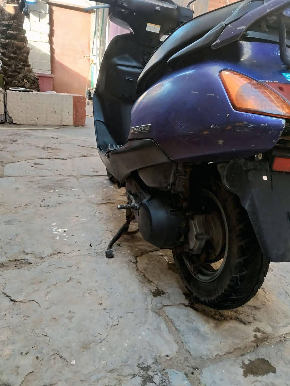 سبيسي ياباني دراجة حلوه و نضيفه مكينه جديده بعدهي بالضمان يومين و يخلص ضمانها دراجة كلشي شغال بيها اشاير لايت بك لايت سلف
السعر : 750
العنوان : البصرة الفيحاء
رقم الواتساب :***********

