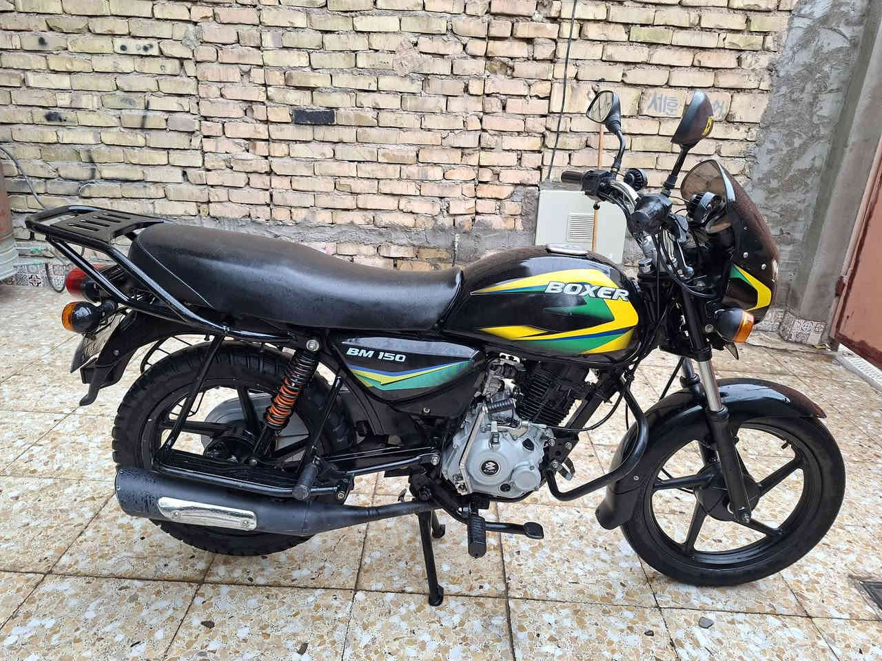 بوكسر مديل ٢١ رقم وسنويه واسط تحويل ثاني يوم شراي بل خدمه عنواني كوت مركز المدينه *********** سعر واحد و١٥٠٠ بيه مجال لشراي
