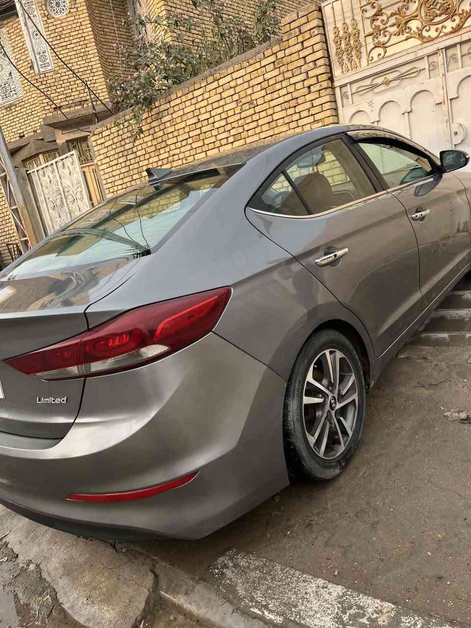 مكلف بالنشر ⬇️ 
السلام عليكم النترا 2017 ليمتد فول مواصفات اللون فيلي الرقم بابل الضرر چاملغ وبنيد مكان السياره ناصريه مدينه الصدر ***********
